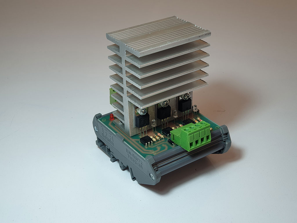 RGB AMPLIFIER