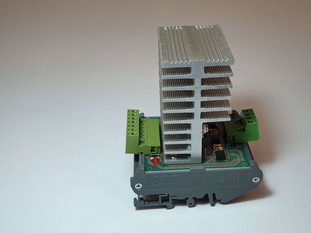 RGB AMPLIFIER